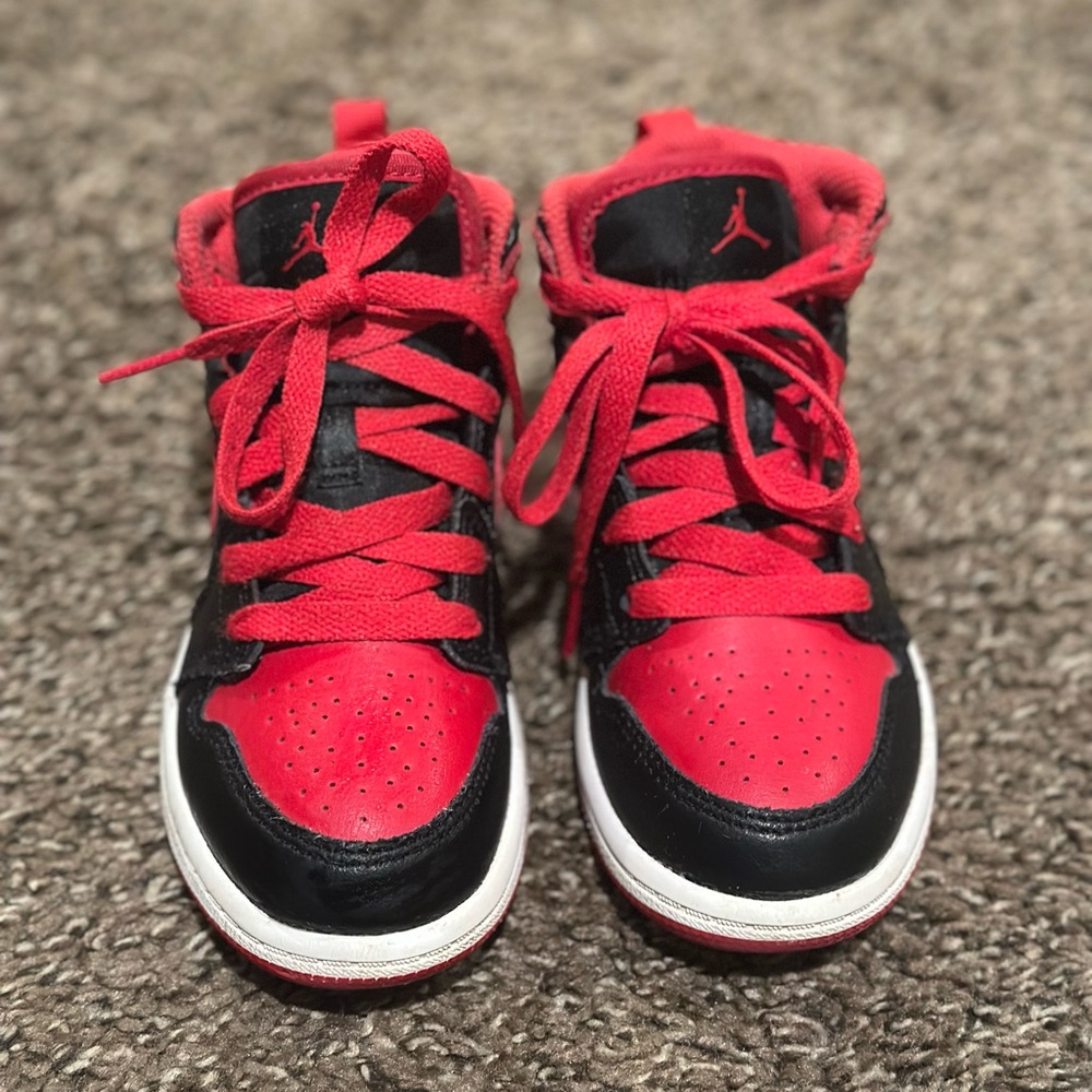 Kids Red and Black Air 1 Jordans